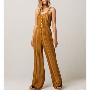 🚨 Tilly’s | Sky and Sparrow Jumpsuit 🚨